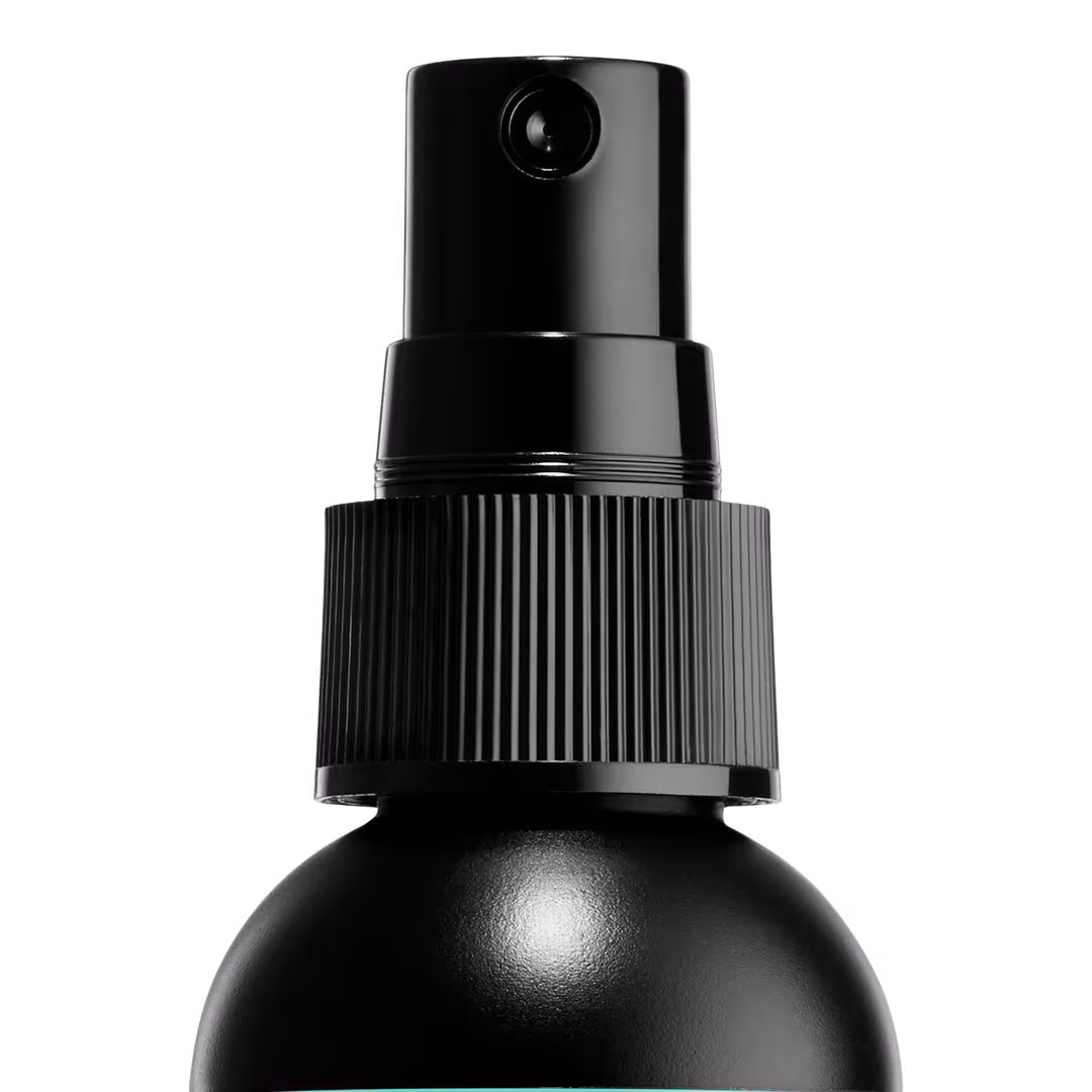 NYX Dewy Finish Long Lasting Makeup Setting Spray Formula - Image 2